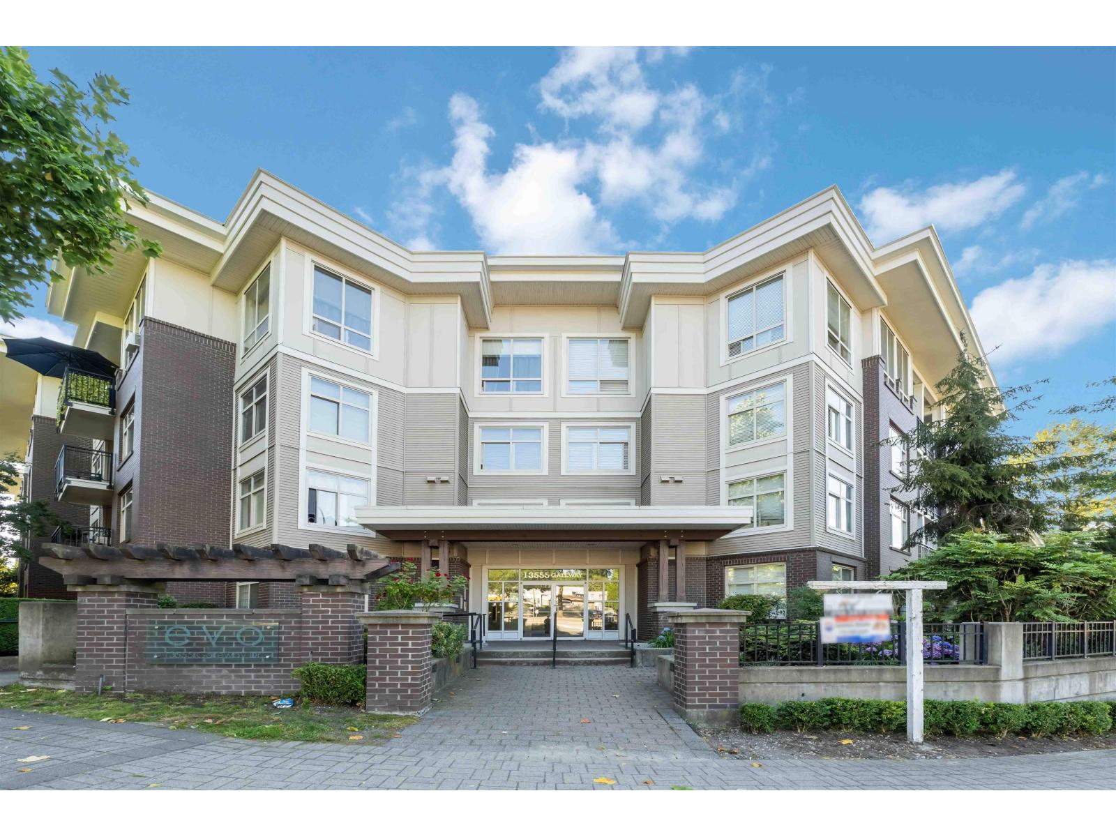 13555 Gateway Drive Unit 216, Surrey, BC V3T 0B5