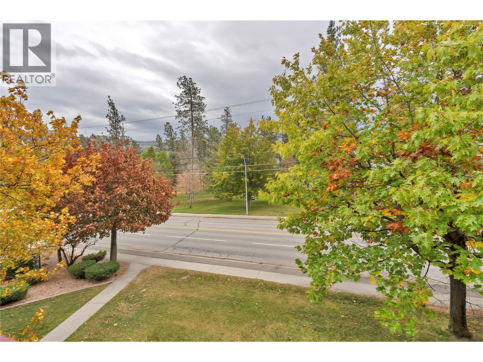 110 Skaha Place Unit 310, Penticton, BC V2A 7L1