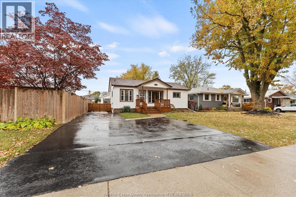 355 Alma St, Amherstburg, ON N9V 1B2