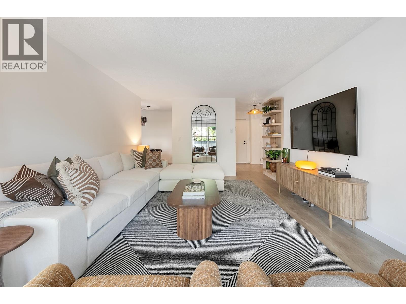 2240 Wall Street Unit 204, Vancouver, BC V5L 1B6