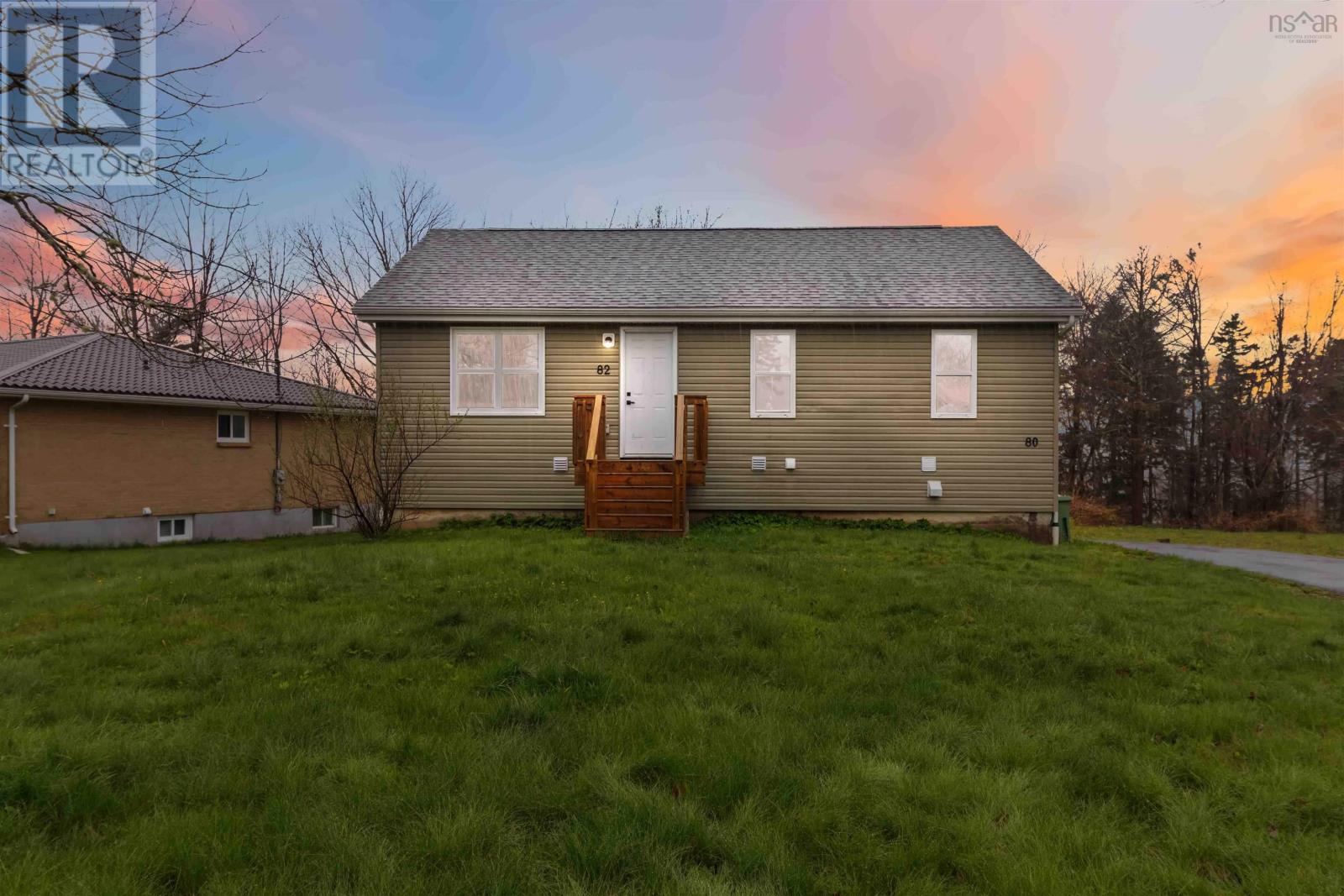 8082 First St, Middle Sackville, NS B4E 1T1