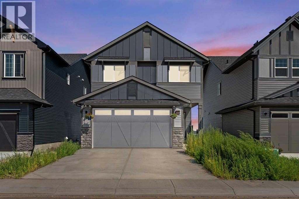 1030 Fowler Rd SW, Airdrie, AB T4B 5T2