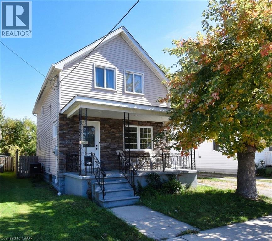 297 Wright St, Welland, ON L3B 2K4