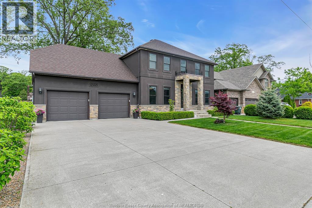 1380 Maple Ave, Lasalle, ON N9J 0B3