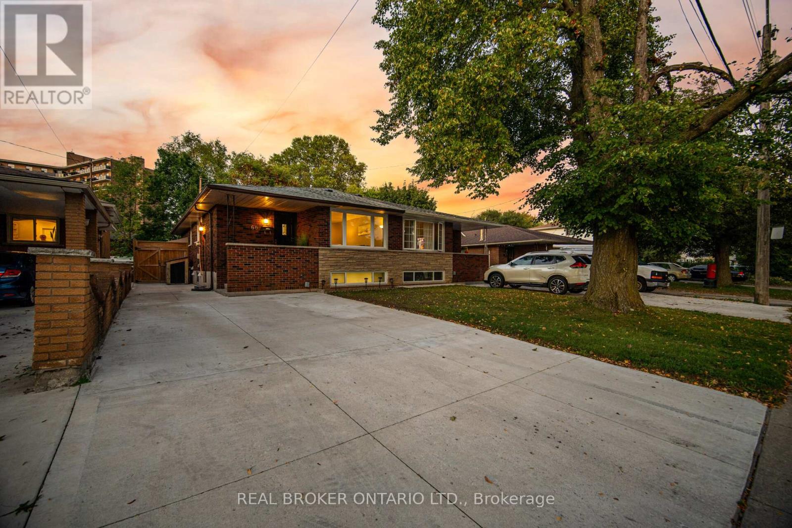66 Gainsborough Rd, Hamilton, ON L8E 1E1