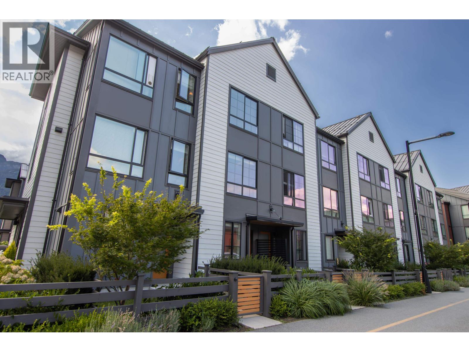 38024 Keel Way, Squamish, BC V8B 2A1