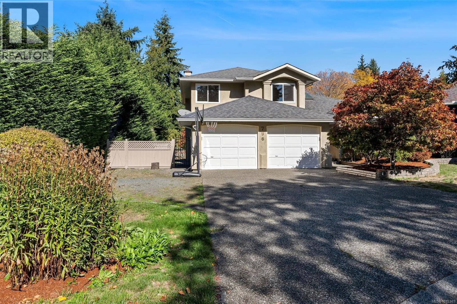 796 Worthington Pl, Saanich, BC V8Y 3J4