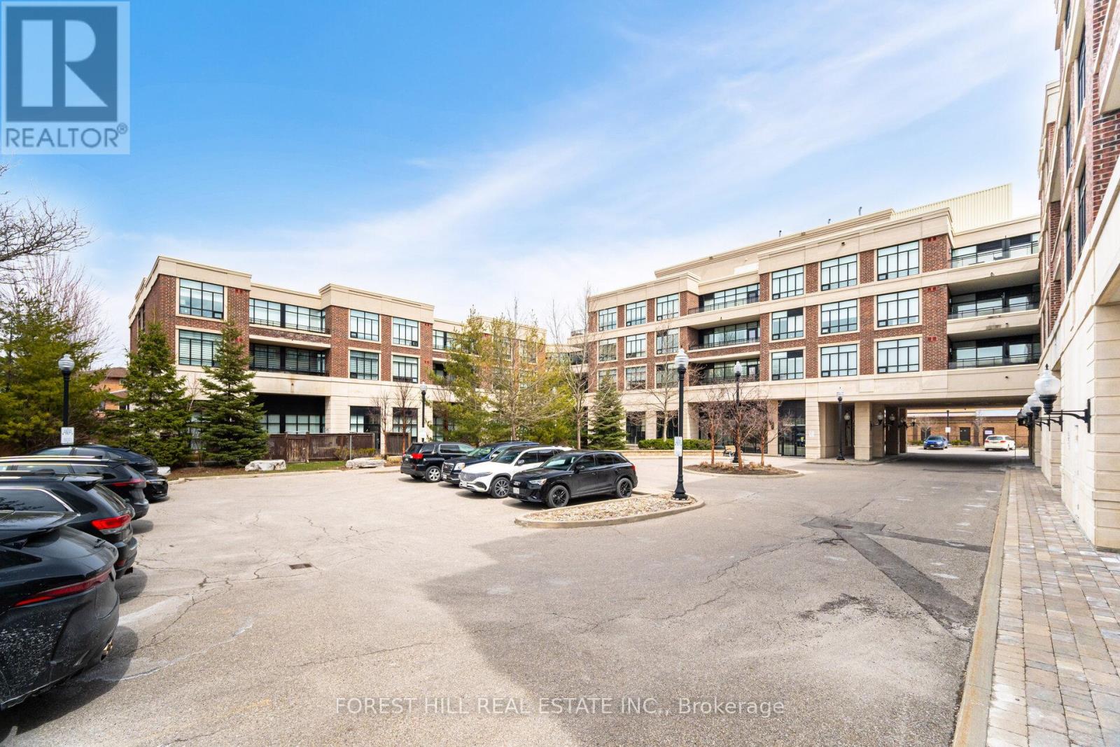 220 2396 Major Mackenzie Dr W, Vaughan Maple, ON L6A 4Y1