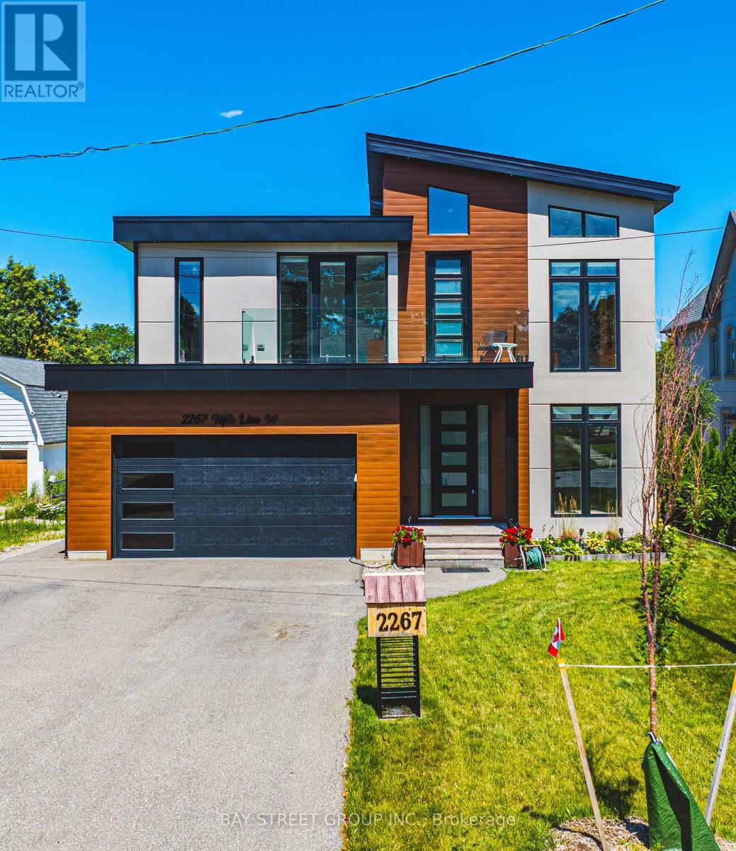 2267 Fifth Line W, Mississauga, ON L5K 1V7