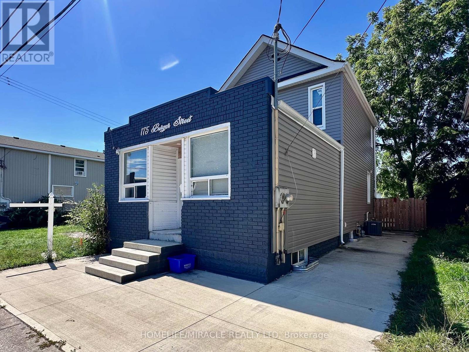 175 Burgar St, Welland, ON L3B 2T3