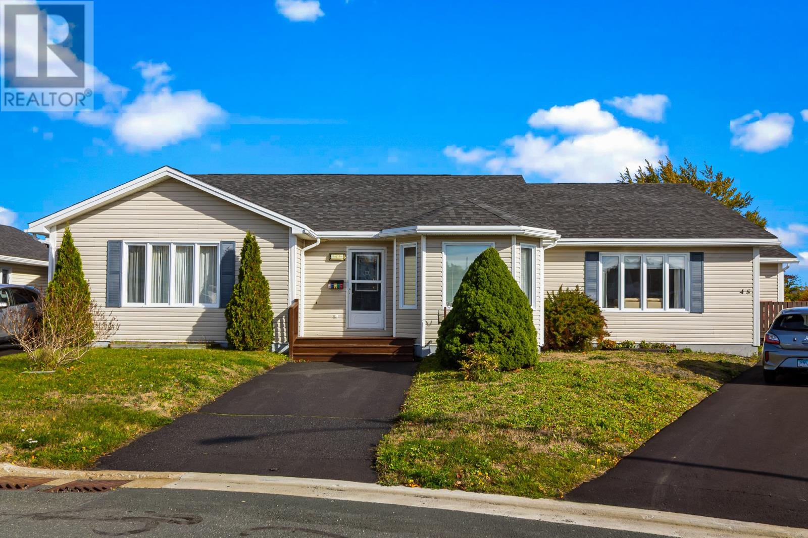 47 Clover Brae Cres, Mount Pearl, NL A1N 5A1
