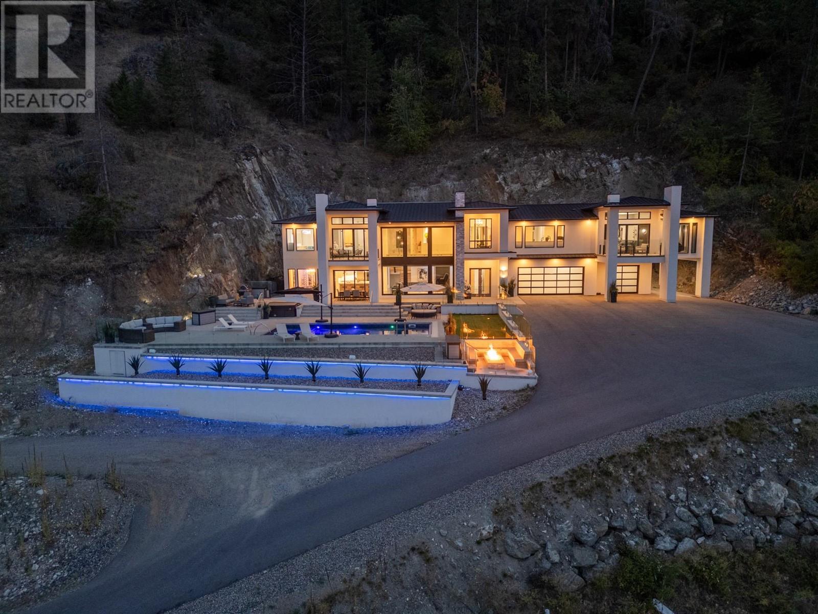 112 116 Sunset Blvd, Vernon, BC V1H 1T7