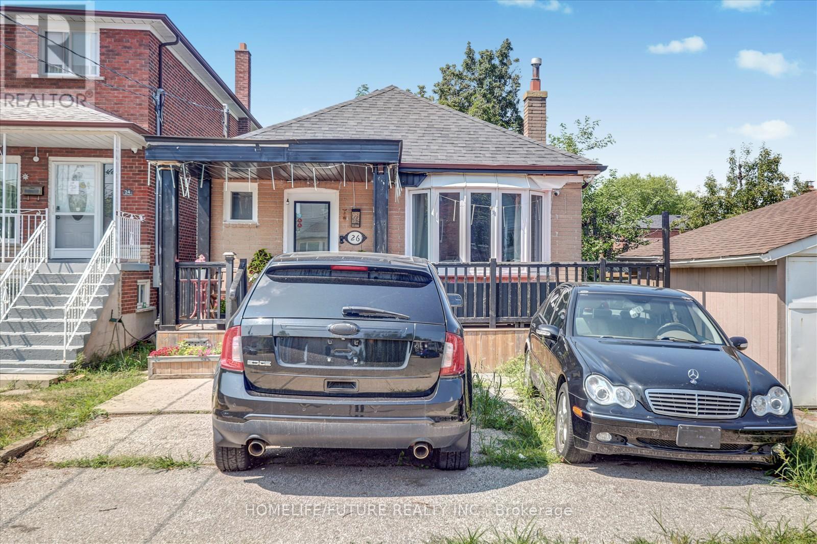26 N Bonnington Ave, Toronto, ON M1K 1B5