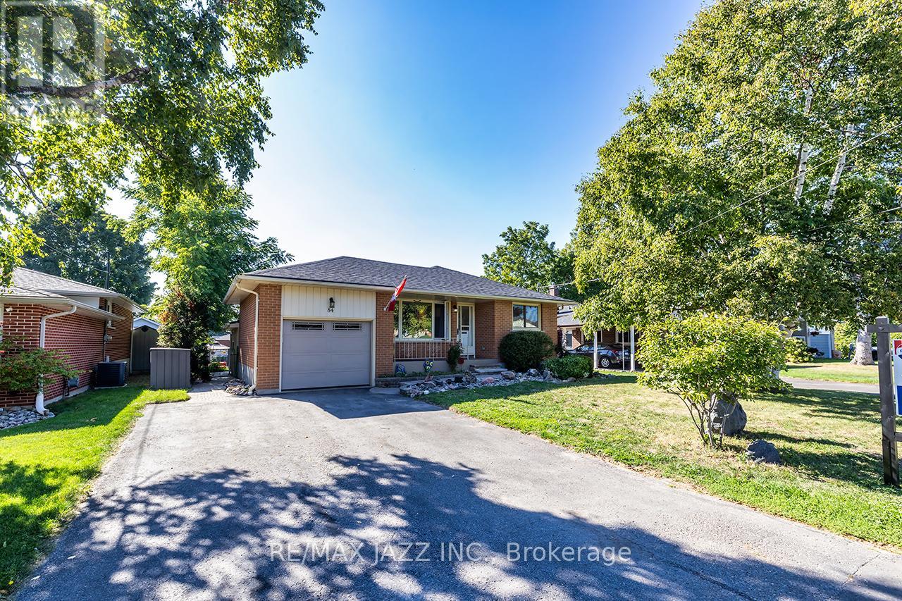 84 Prospect St, Clarington Bowmanville, ON L1C 3H2