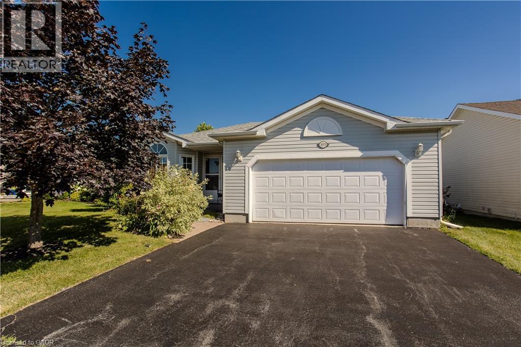 109 Emerald Ct, Hamilton, ON L8B 1A5