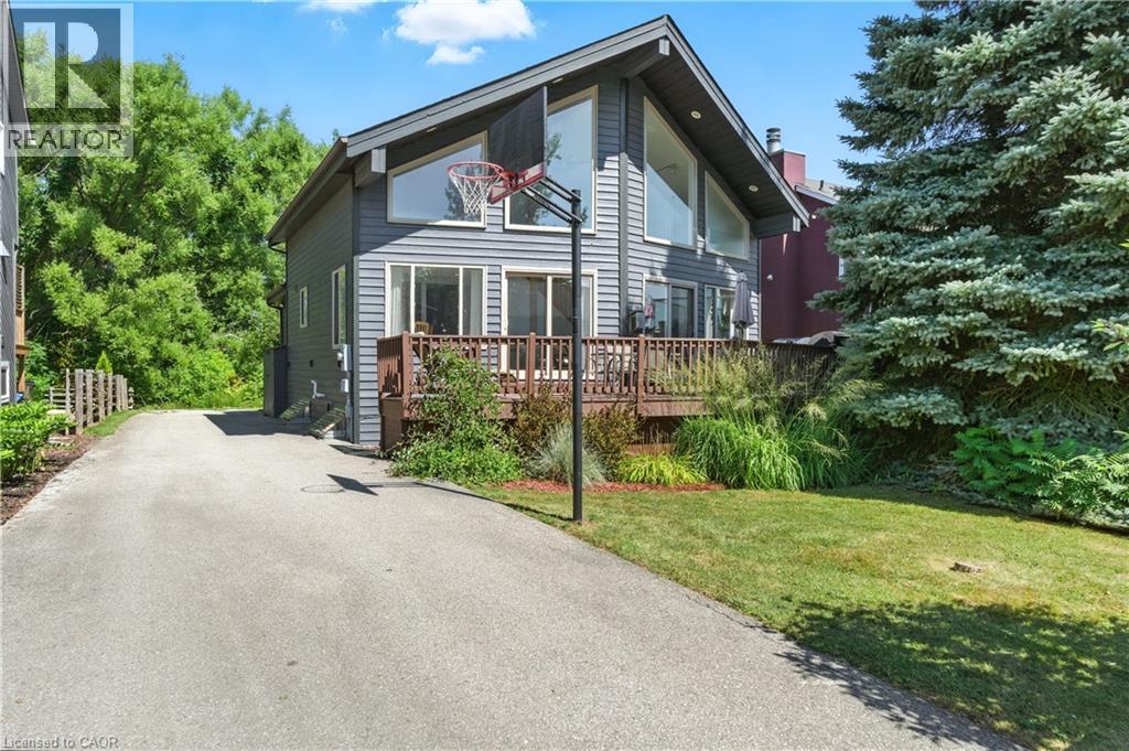 115 Pioneer Ln, The Blue Mountains, ON L9Y 0M6