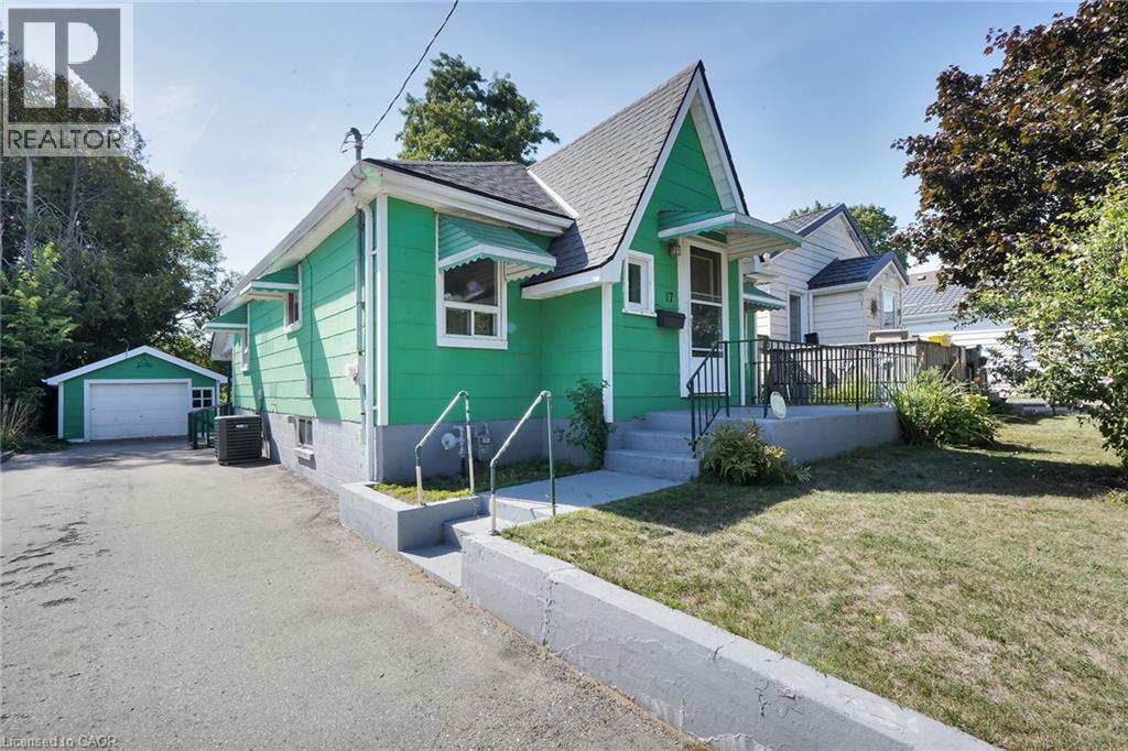 17 Stuart St, London, ON N5Y 1S2