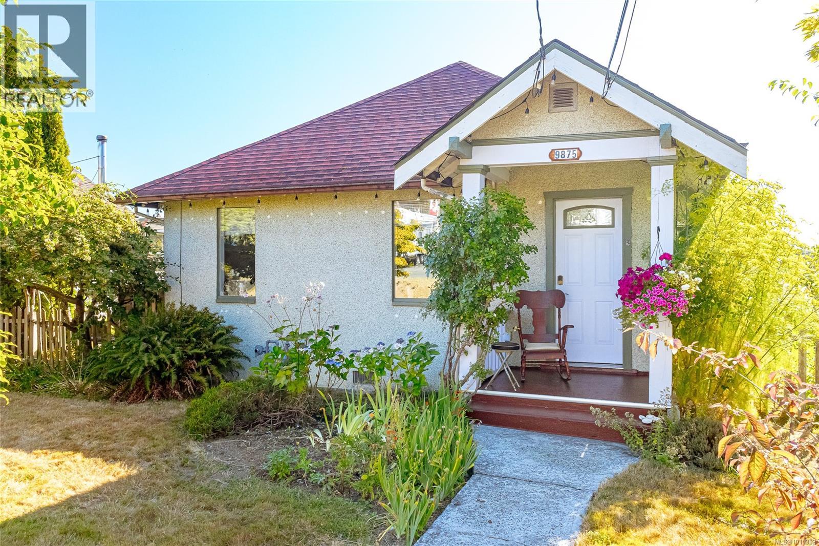 9875 Willow St, North Cowichan, BC V0R 1K1