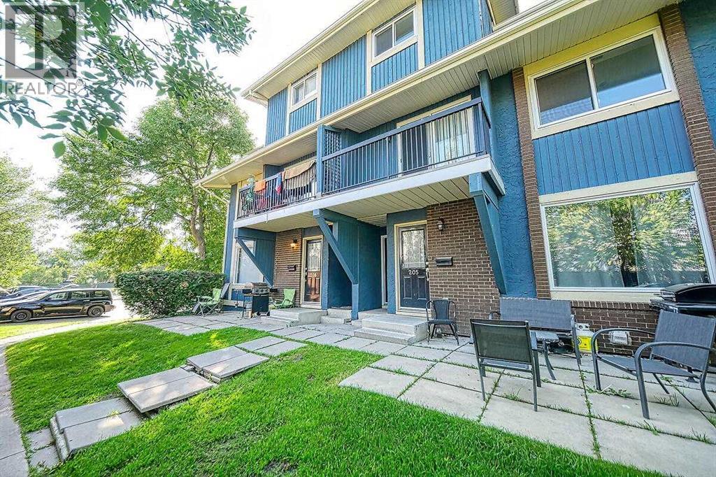 2200 Woodview Drive Sw Unit 206, Calgary, AB T2W 3N6