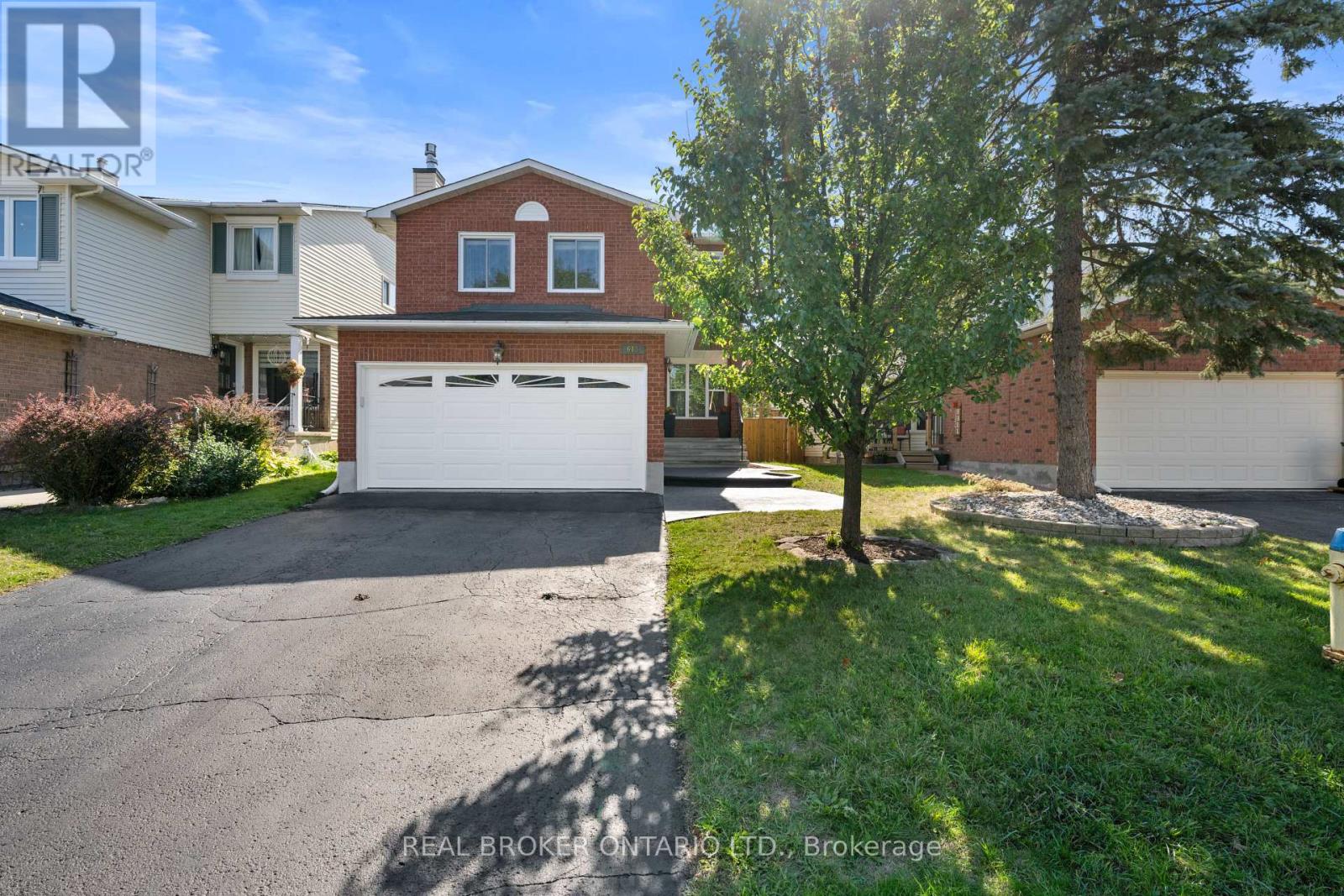 618 Tourelle Dr, Ottawa, ON K4A 3H4