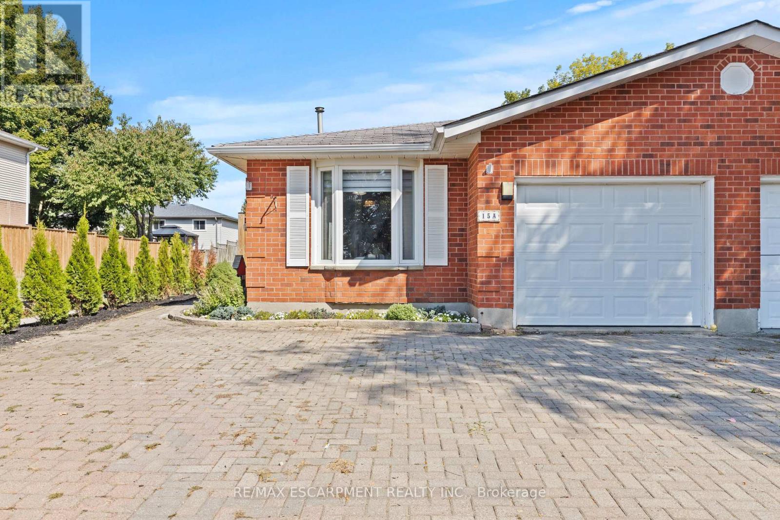 15 Oak Ave A Ave, Brant, ON N3L 3C6