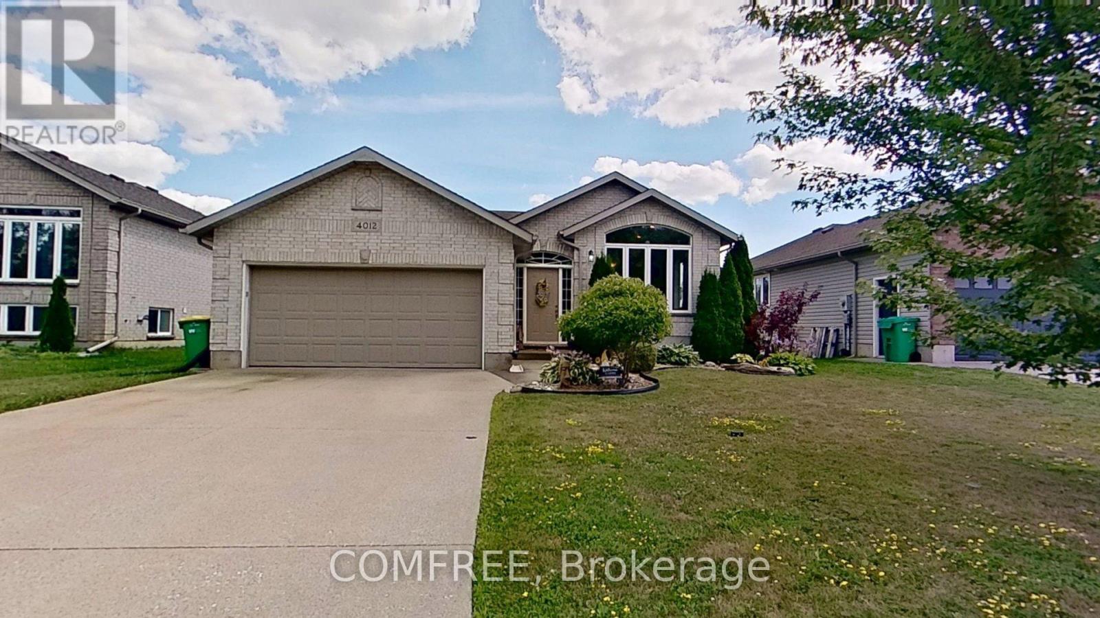4012 Edward St, Petrolia, ON N0N 1R0