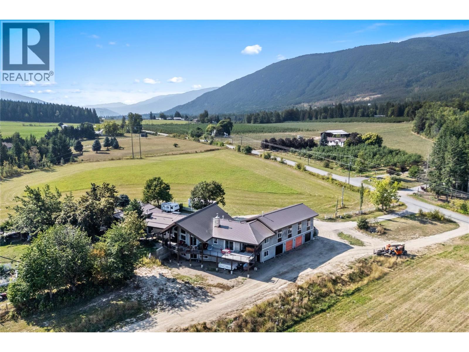 50 Street Unit 3700, Salmon Arm, BC V1E 3A9