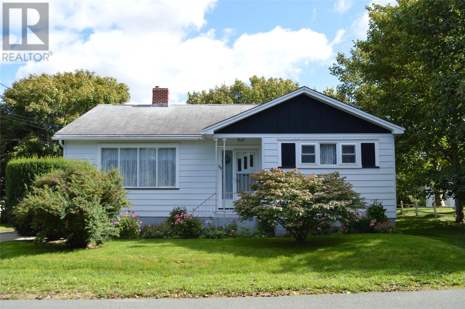 33 Cedar Dr, St. John's, NL A1A 4X4