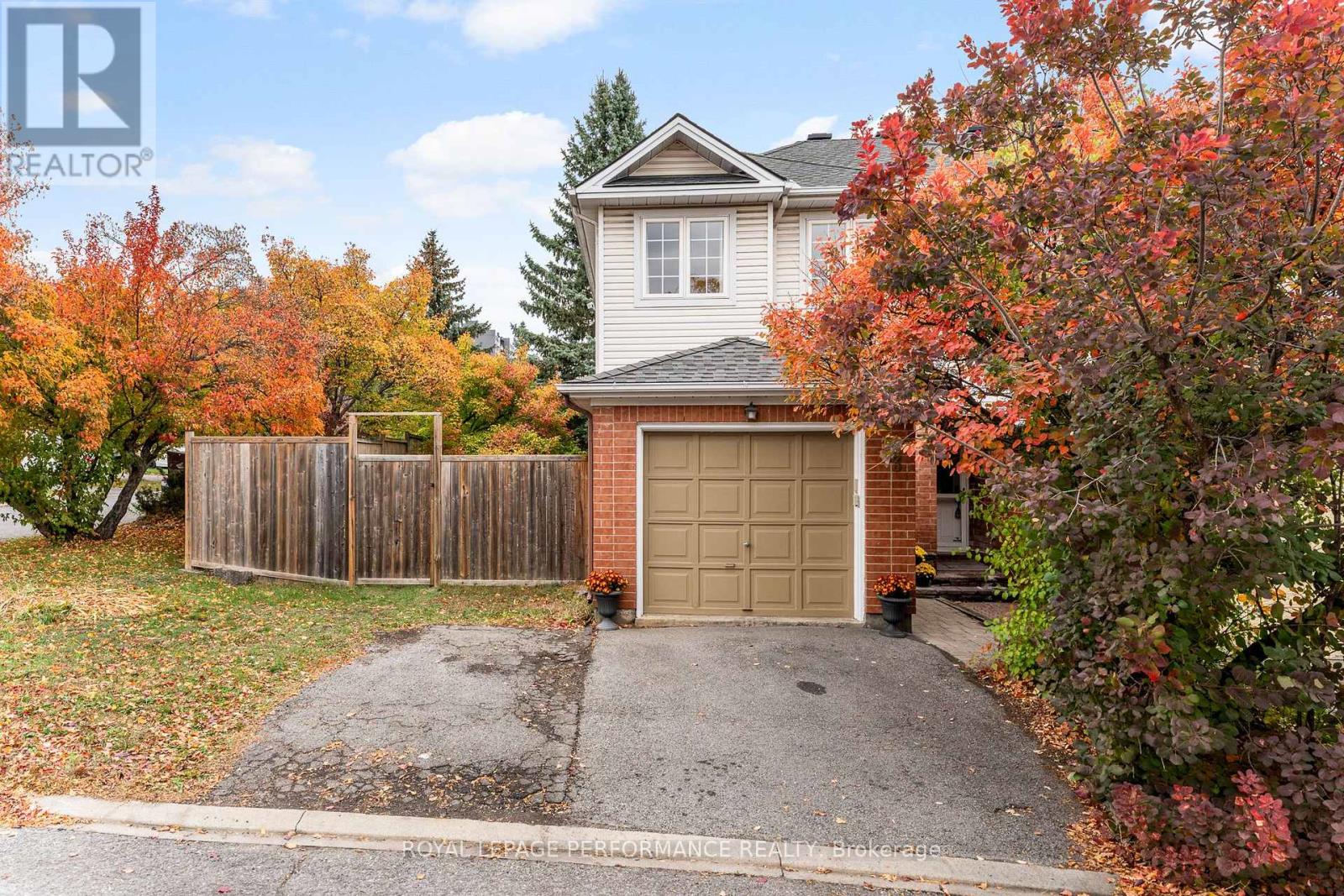 3 Festive Private, Ottawa, ON K2C 4A1