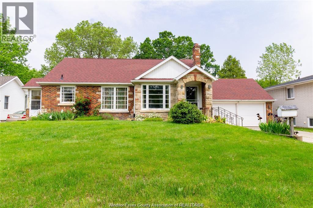 153 Talbot St, Leamington, ON N8H 1N2
