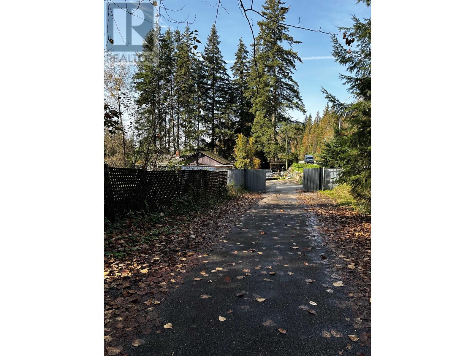 25798 Lougheed Hwy, Maple Ridge, BC V2W 1M3