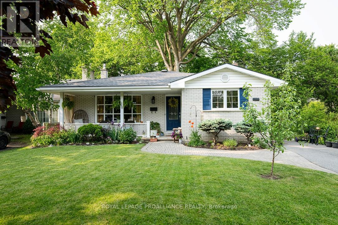 68 Edgehill Rd, Belleville, ON K8N 2L1