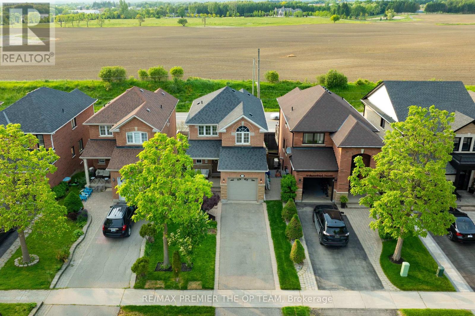 50 Beaverbrook Cres, Vaughan, ON L6A 3T3