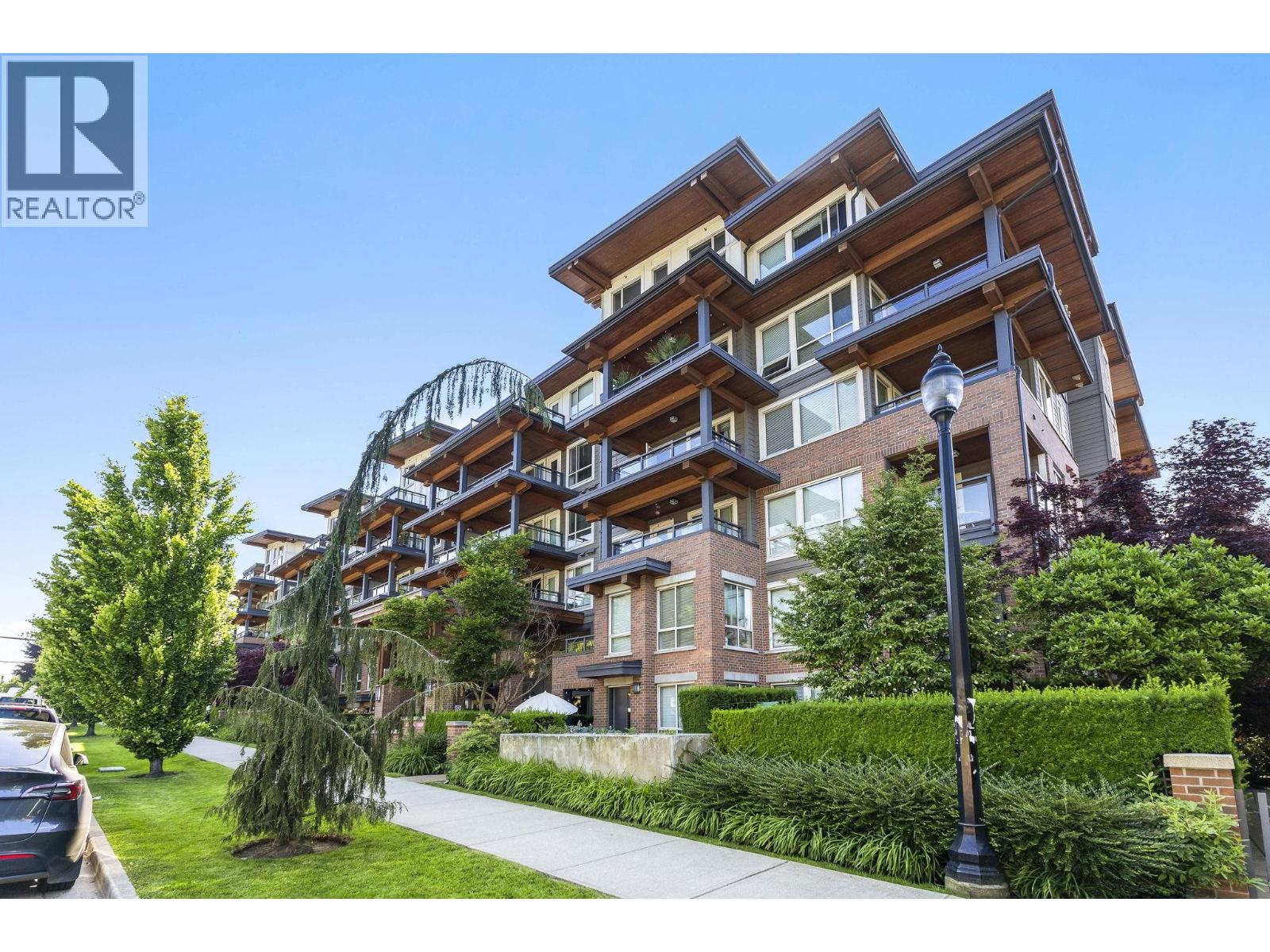 500 Royal Avenue Unit 211, New Westminster, BC V3L 0G5