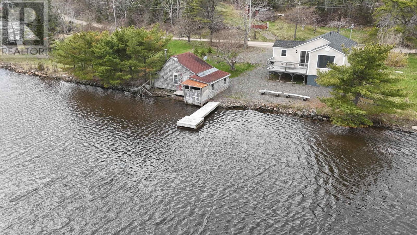 118 Old Black River Rd, Dundee, NS B0E 3K0