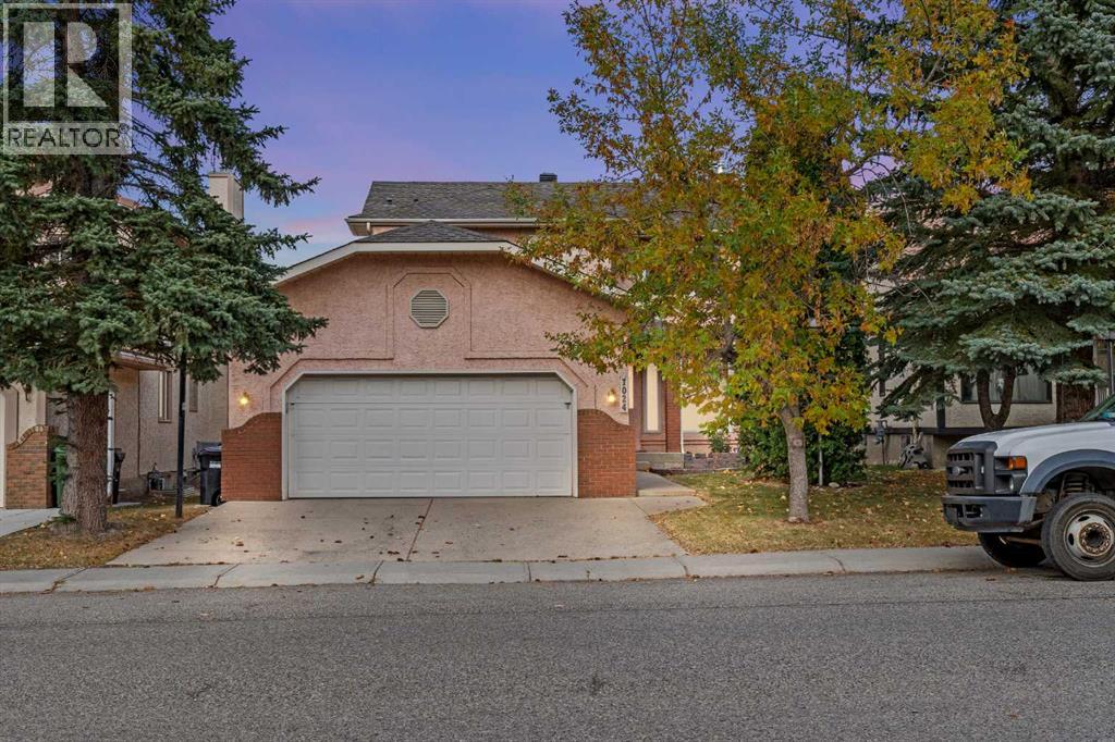 1024 Santana Rd NW, Calgary, AB T3K 3M2