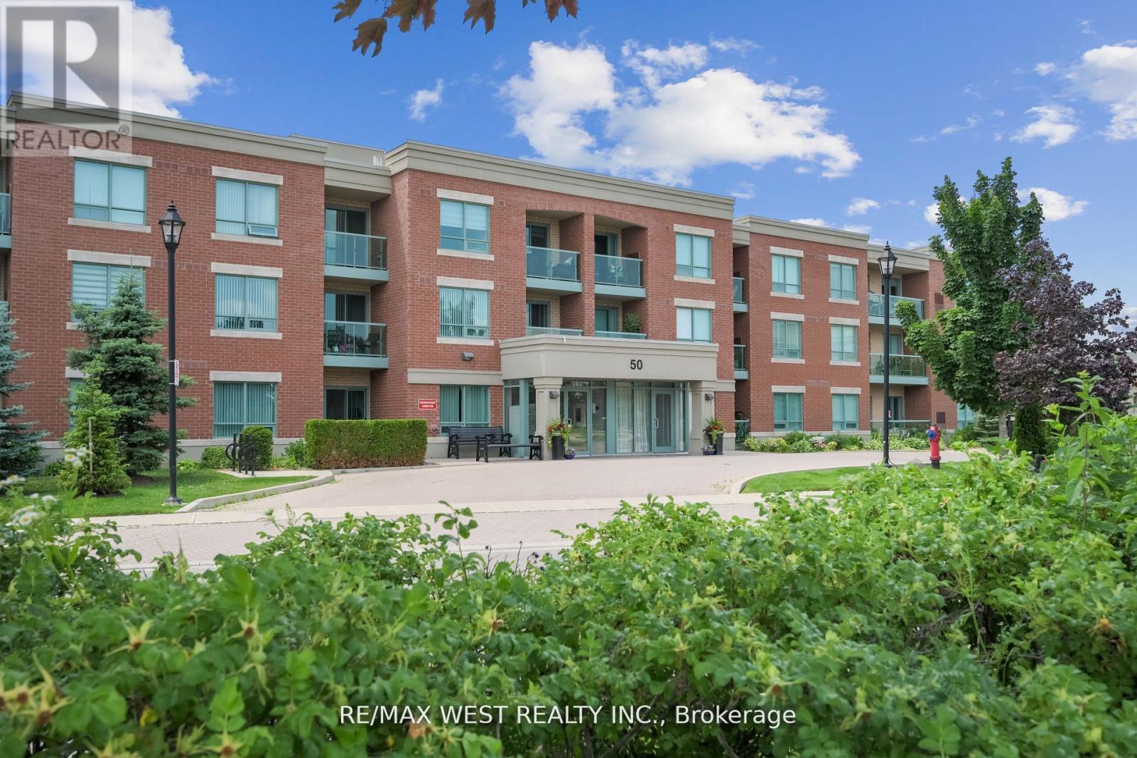 117 50 Via Rosedale, Brampton, ON L6R 3Z7