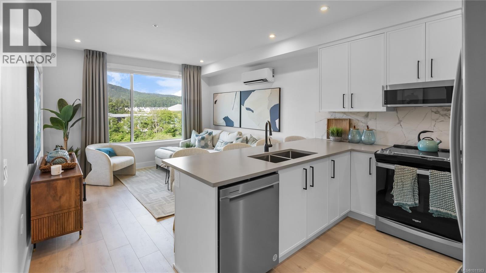 1371 Goldstream Ave Unit 204 Ave, Langford, BC V9B 7B7