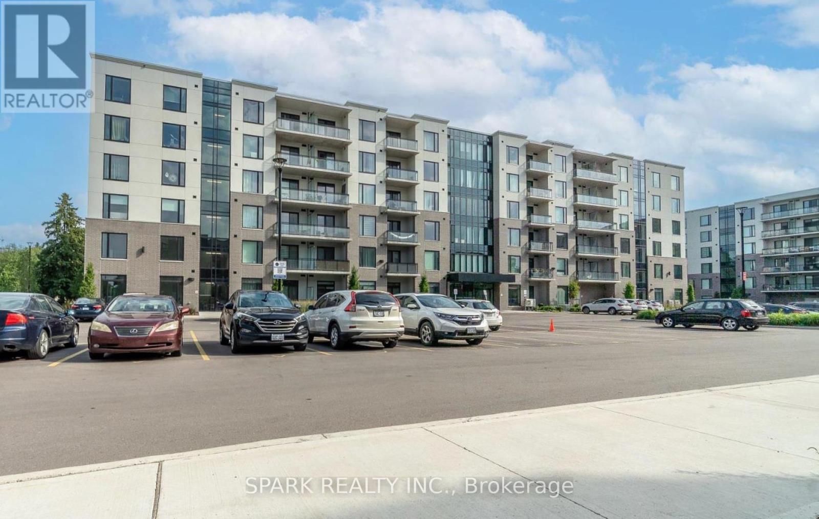 106 107 Roger St, Waterloo, ON N2J 0G3