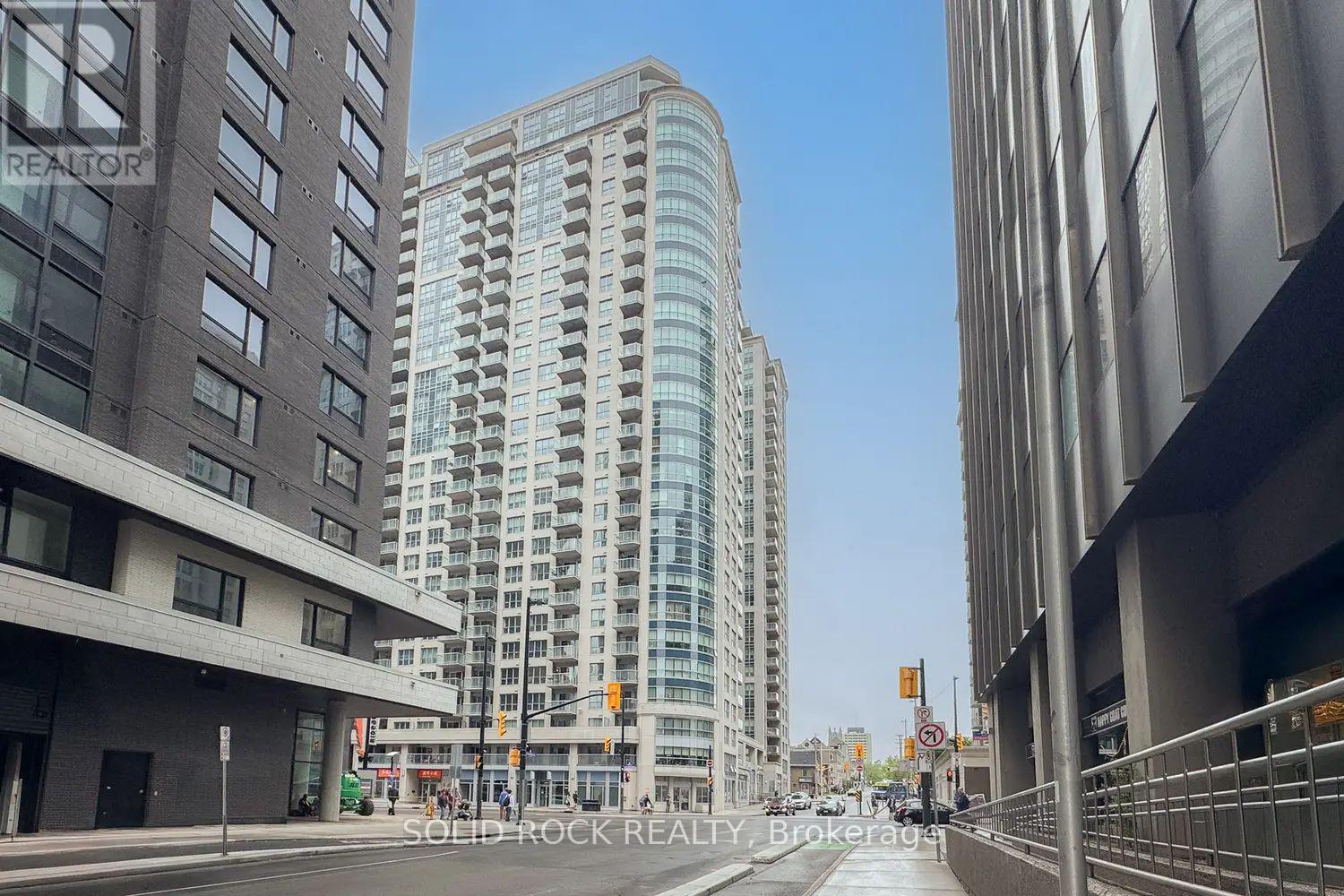 505 242 Rideau St, Ottawa, ON K1N 0B7