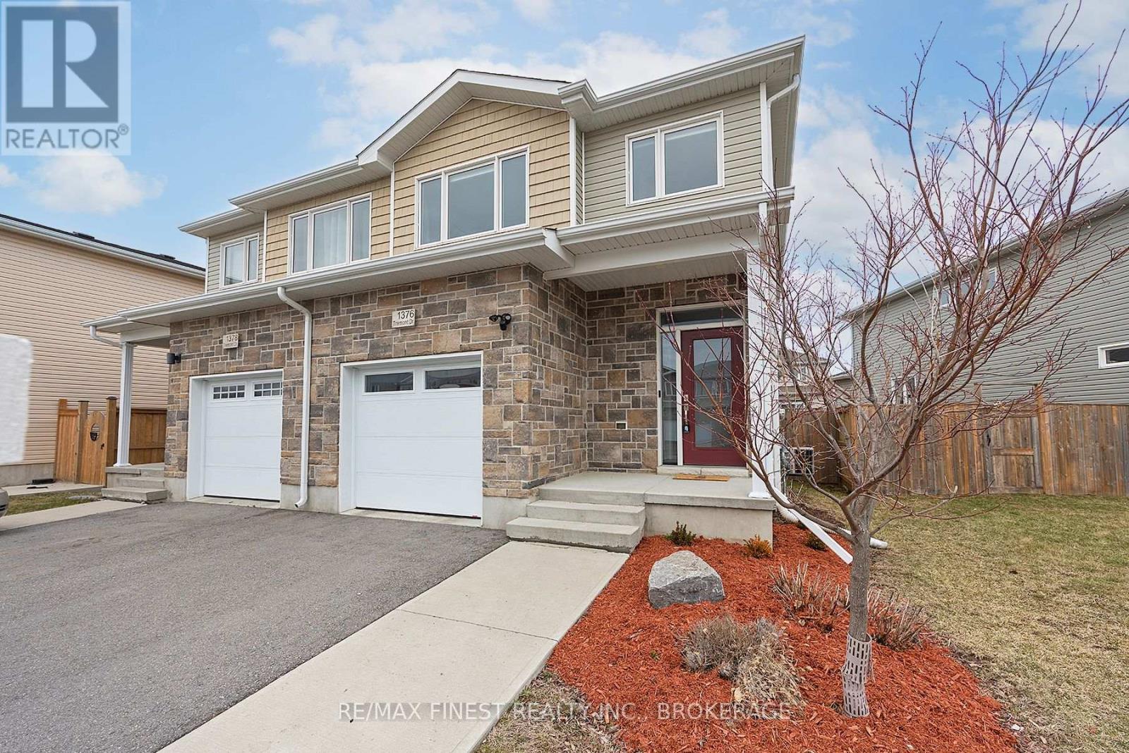 1376 Tremont Dr, Kingston, ON K7P 0M6