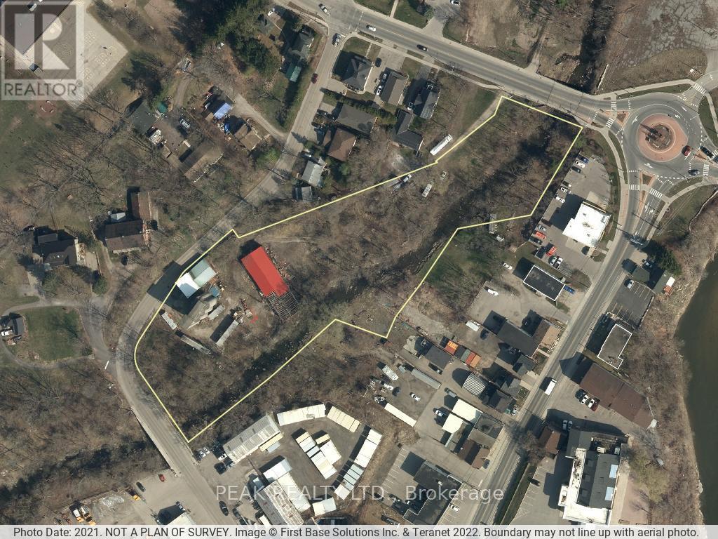 10 Woolwich St, Kitchener, ON N2K 1R9