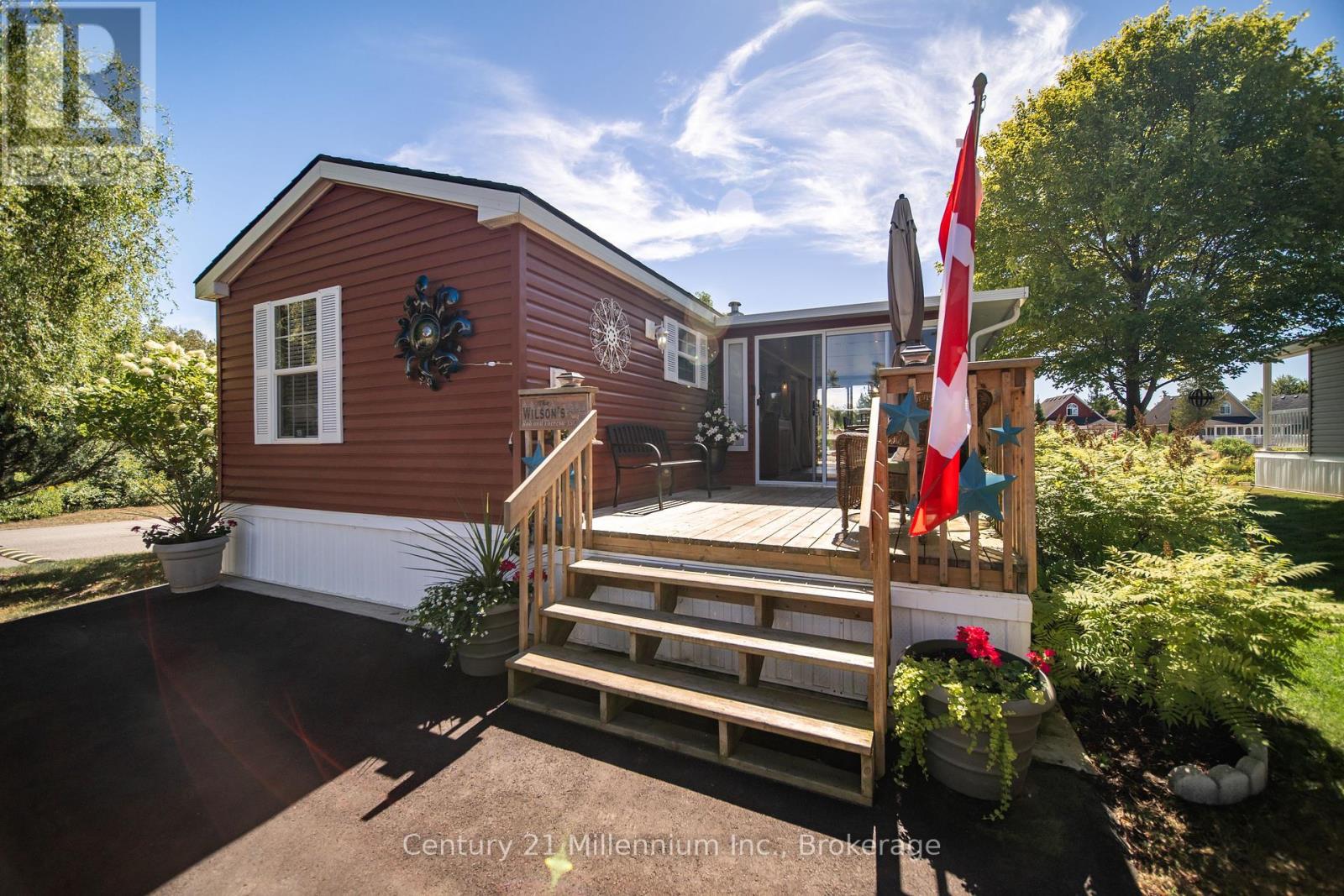 19 White Pines Trl, Wasaga Beach, ON L9Z 1X7