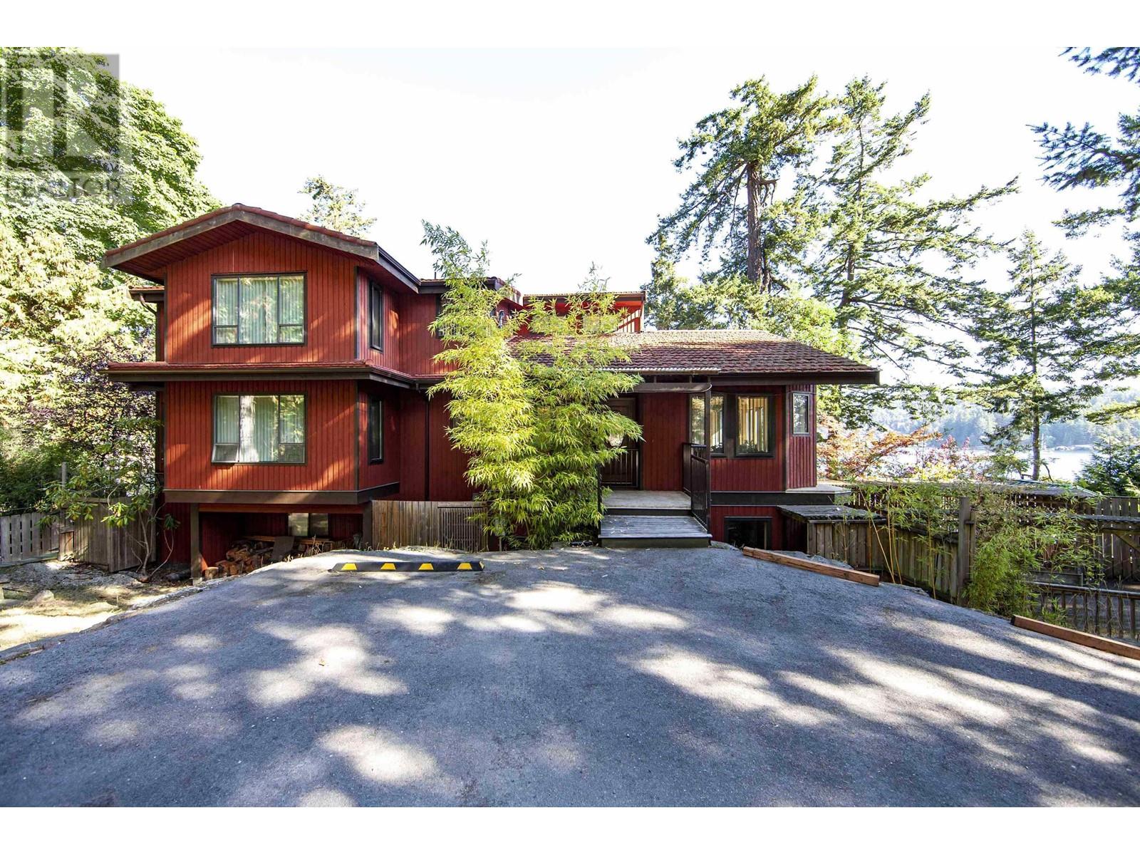 7911 Bedwell Dr, Pender Island, BC V0N 2M2