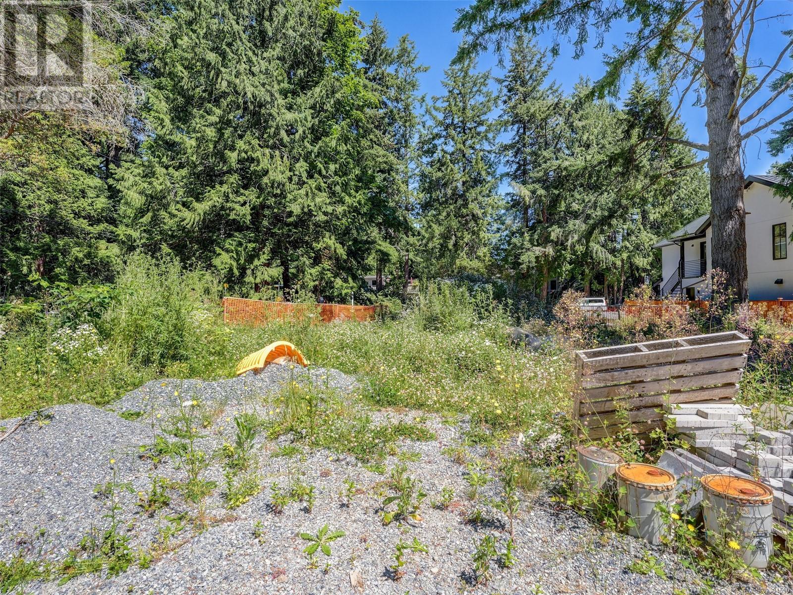 5151 Del Monte Avenue #1, Saanich, BC V8Y 1X3