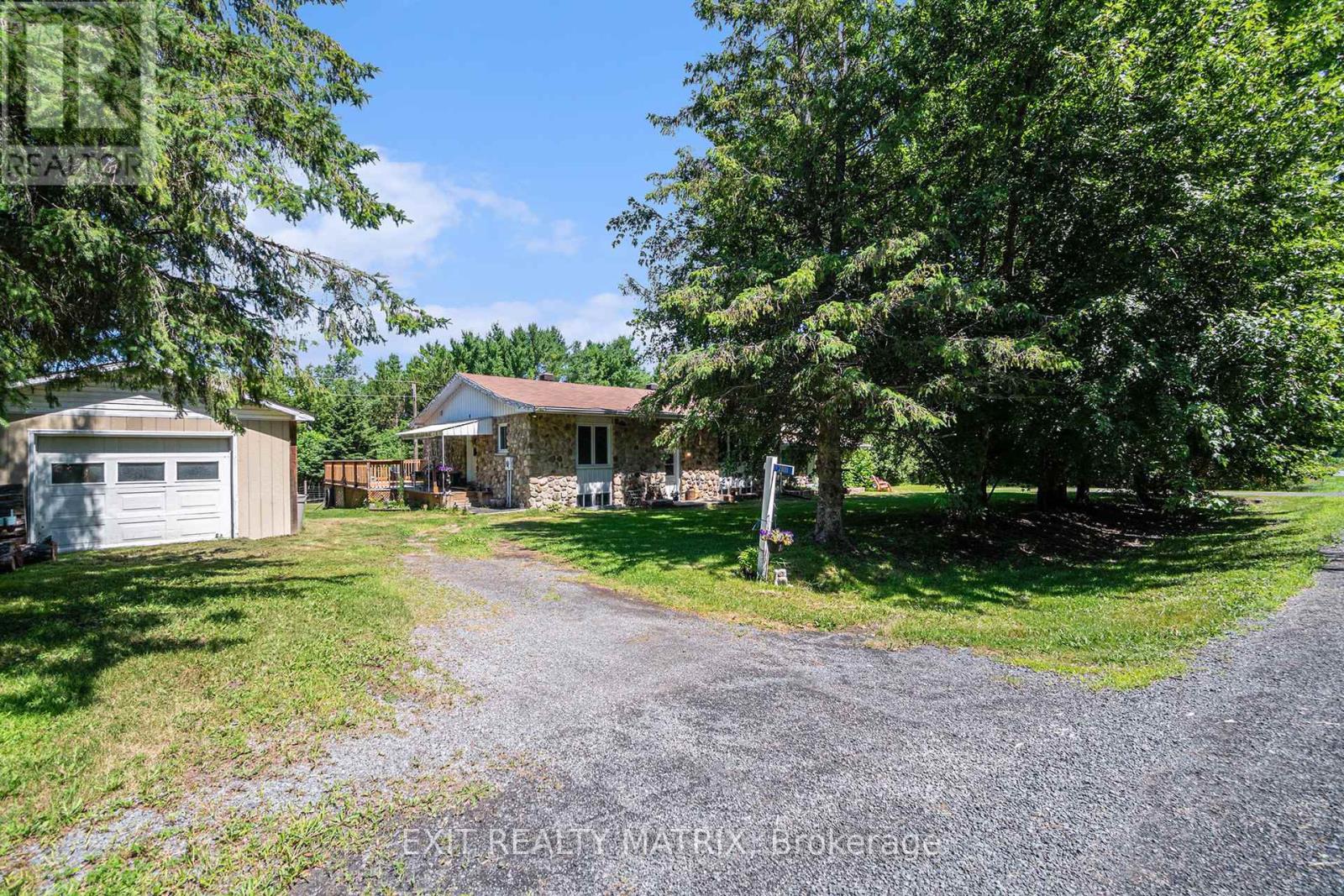 21111 Concession Rd 8 Rd, South Glengarry, ON K0C 1L0