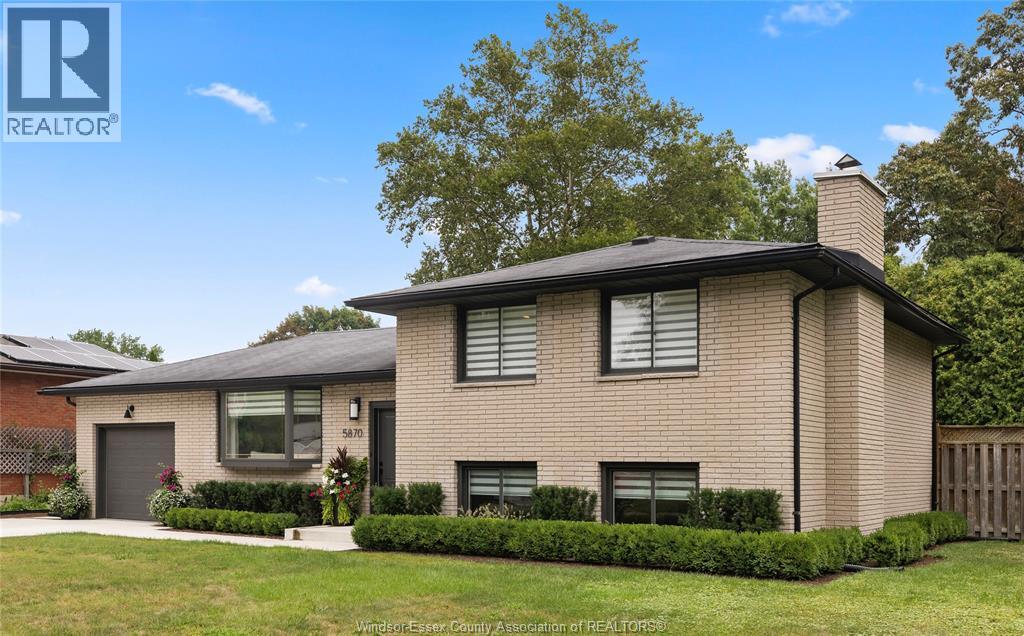 5870 Canada St, Lasalle, ON N9H 1M3