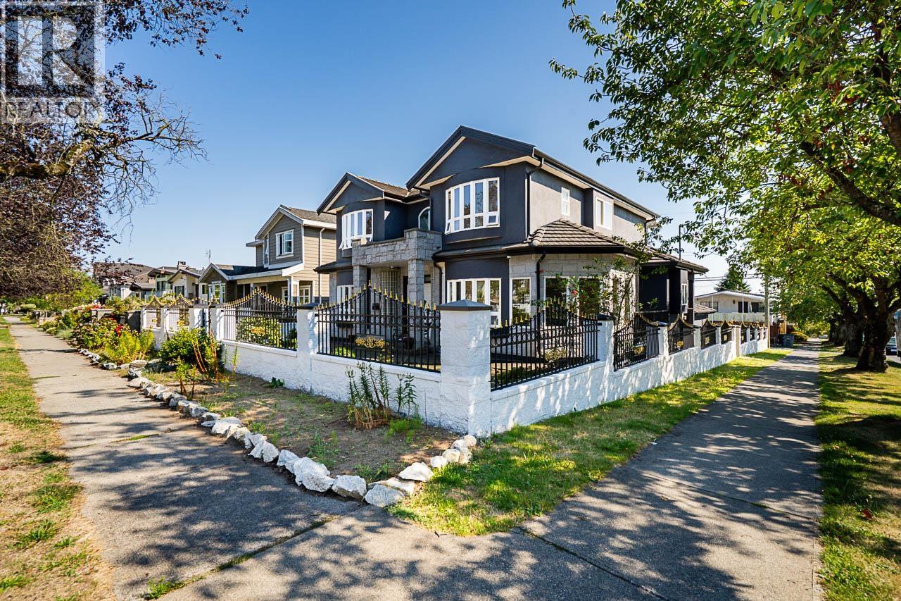 1306 E 60 Ave, Vancouver, BC V5X 2A9
