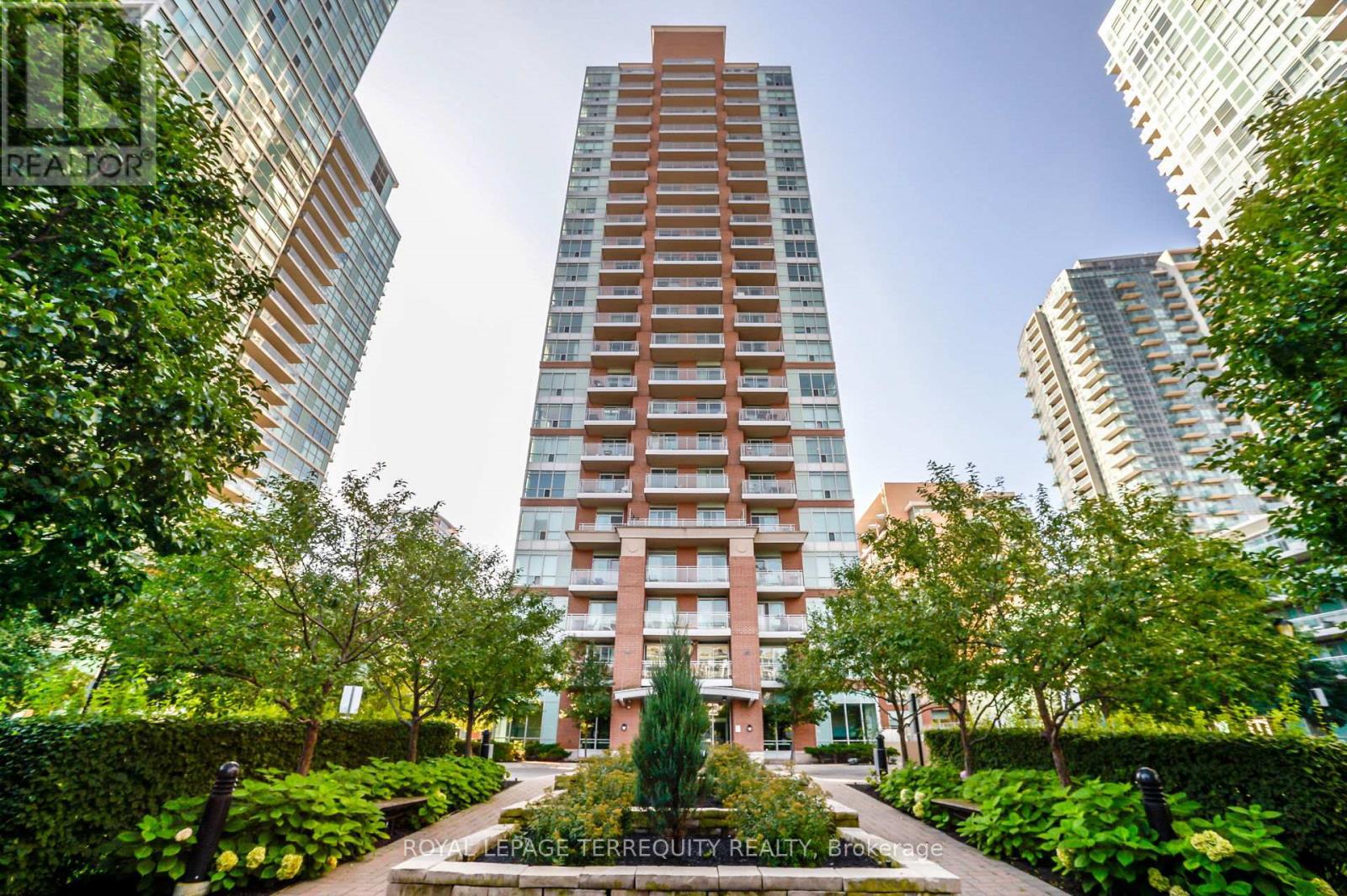 50 Lynn Williams St Ph2311 St, Toronto, ON M6K 3R9