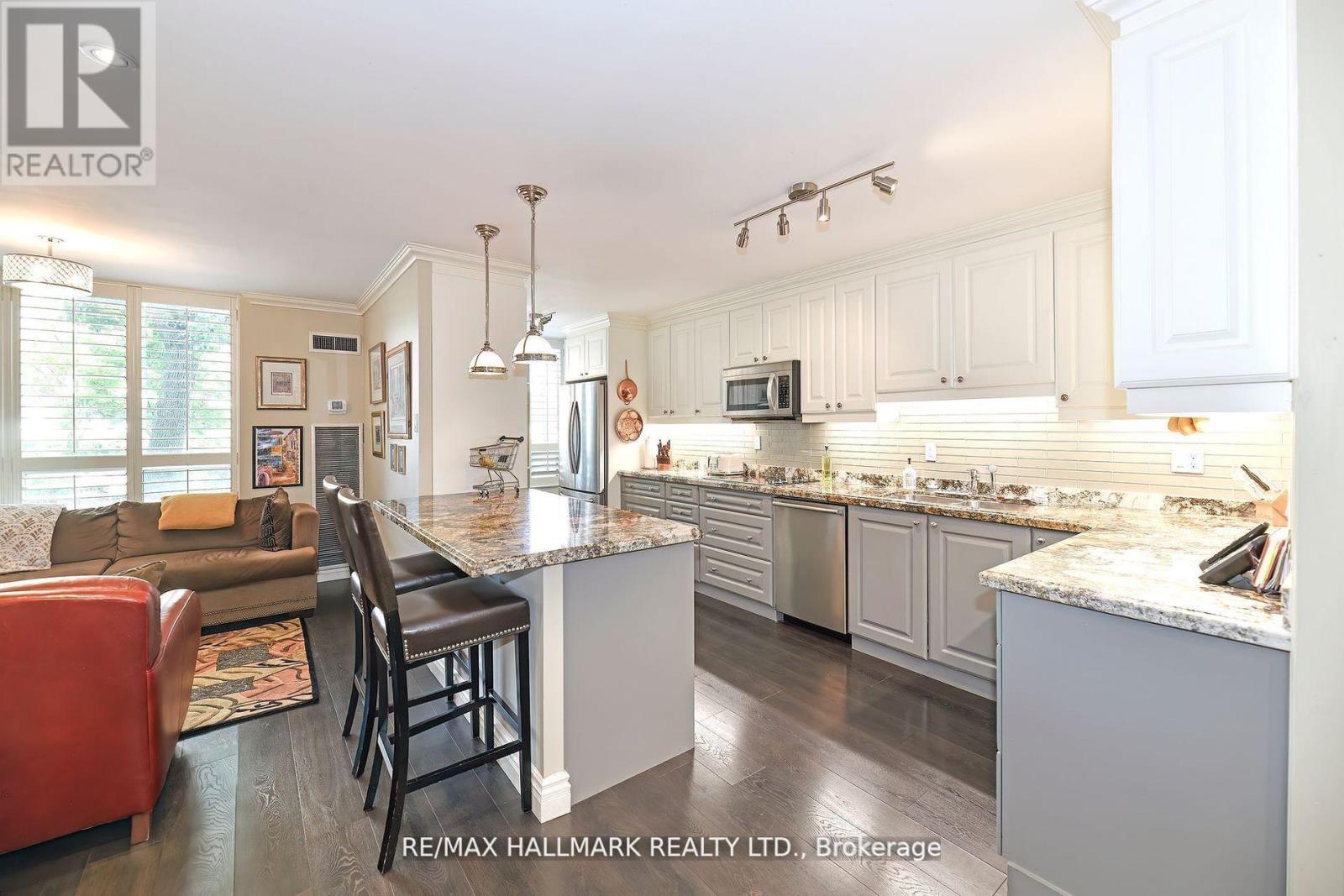 105 333 Clark Ave, Vaughan, ON L4J 7K4